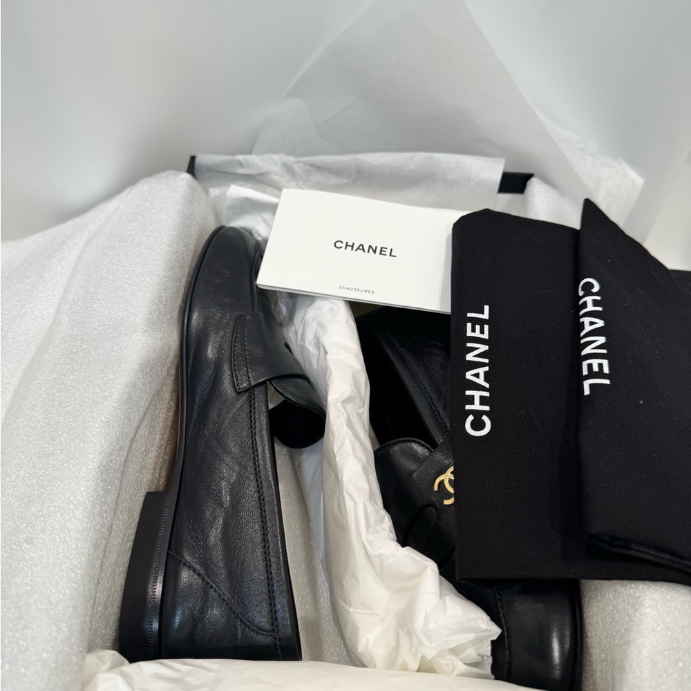 CHANEL 21S Mocassins Loafers CC Logo Black Lambskin Size 36 - Picture 13 of 13